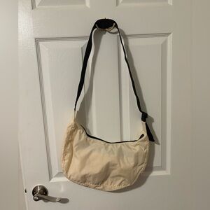 BAGGU Medium Nylon Crescent Bag